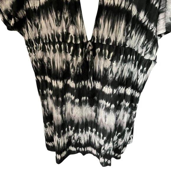 Joe Boxer Womens Tie Dye Camisole Blouse Size 1X/2X Black & Gray V-Neck Tassels - Picture 13 of 16